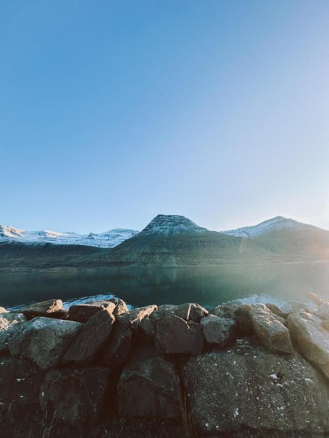 Taergesen Guesthouse Reydarfjordur Eksteriør bilde